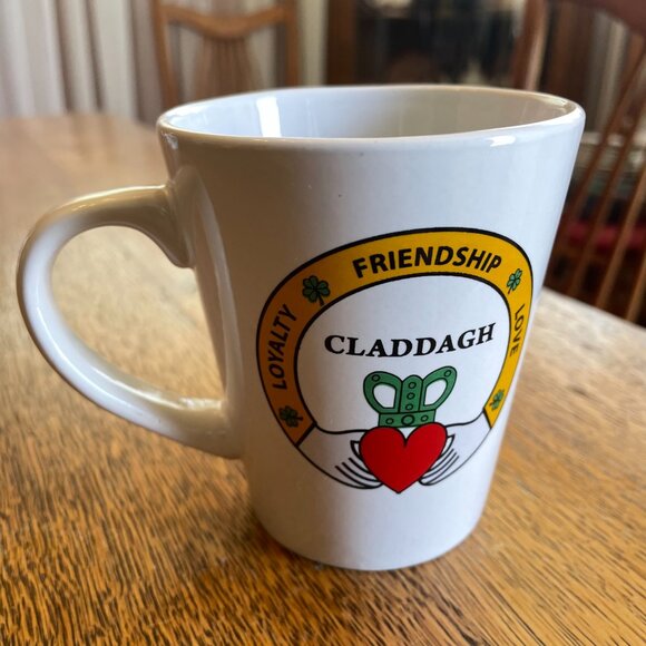 Claddagh: Loyalty Friendship Love Coffee Cup Mug Liffey Artefacts Ireland - Picture 3 of 5